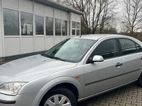 Usata Ford Mondeo 125 CV (91 kW) 2001 Argento Berlina