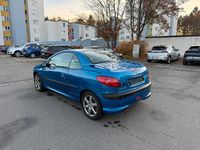 Gebraucht Peugeot 206 CC 109 PS (80 kW) 2002 Blau Cabrio