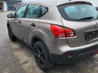 Gebraucht Nissan Qashqai Visia 114 PS (83 kW) 2010 Gold SUV