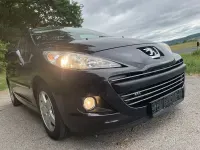 Gebraucht Peugeot 207 Style 95 PS (69 kW) 2011 Schwarz Limousine