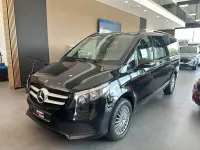 Gebraucht Mercedes V220 Avantgarde 163 PS (119 kW) 2023 Schwarz Van / Kleinbus