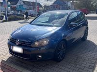 Gebraucht VW Golf VI 105 PS (77 kW) 2009 Blau Kleinwagen