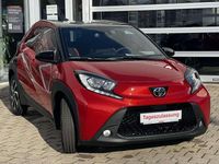 Neu Toyota Aygo X 72 PS (52 kW) 2025 Chili red perleffekt/dach myst SUV
