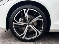 Gebraucht Volvo V60 Plus 197 PS (144 kW) 2025 Weiß Kombi