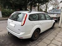 Gebraucht Ford Focus 109 PS (80 kW) 2009 Weiß Kombi