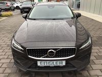 Gebraucht Volvo V60 CC Plus 250 PS (183 kW) 2024 Platinum grey Kombi