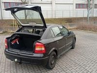 Gebraucht Opel Astra 84 PS (61 kW) 2002 Schwarz Limousine
