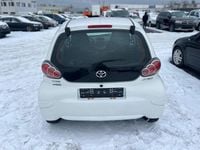 Gebraucht Toyota Aygo Cool 68 PS (50 kW) 2011 Weiß Kleinwagen