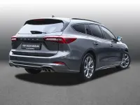 Gebraucht Ford Focus ST-Line X 155 PS (114 kW) 2024 Grau Limousine
