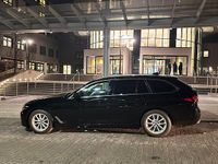 Gebraucht BMW 520 Luxury Line 194 PS (142 kW) 2021 Schwarz Kombi
