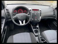Second-hand Kia Ceed 115 CP (84 kW) 2011 Gri Hatchback