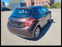 Gebraucht Peugeot 208 68 PS (50 kW) 2013 Braun Kleinwagen