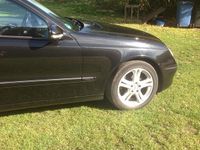 Gebraucht Mercedes E280 Avantgarde 190 PS (139 kW) 2006 Schwarz Limousine