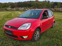 Używany Ford Fiesta 80 KM (58 kW) 2005 Czerwony Hatchback