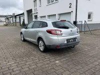 Gebraucht Renault Mégane GrandTour LIMITED 110 PS (80 kW) 2015 Platingrau Kombi