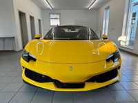 Second-hand Ferrari 296 663 CP (487 kW) 2024 Galben Cabrio