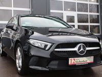Gebraucht Mercedes A180 136 PS (100 kW) 2020 Kosmosschwarz  metalliclack Kleinwagen