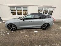Gebraucht Volvo V60 Plus 197 PS (144 kW) 2024 Grau Kombi
