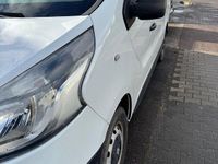 Gebraucht Renault Trafic 90 PS (66 kW) 2015 Weiß Van / Kleinbus