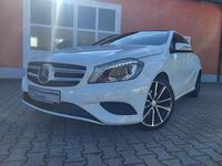 Gebraucht Mercedes A180 122 PS (89 kW) 2014 Weiß Limousine
