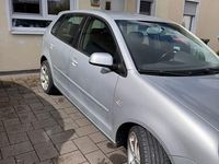Gebraucht VW Polo Highline 75 PS (55 kW) 2004 Silber Kleinwagen
