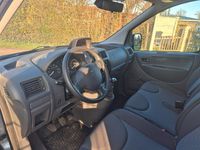 Gebraucht Peugeot Expert 166 PS (122 kW) 2016 Silber Van