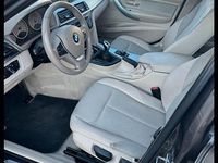 Gebraucht BMW 320 184 PS (135 kW) 2012 Braun Limousine