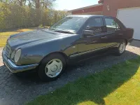 Gebraucht Mercedes E240 Elegance 170 PS (125 kW) 1997 Blau Limousine