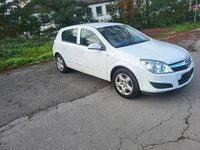 Gebraucht Opel Astra 105 PS (77 kW) 2007 Weiß Kleinwagen