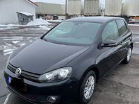 Gebraucht VW Golf VI Team 105 PS (77 kW) 2010 Schwarz Kleinwagen