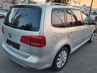 Gebraucht VW Touran Highline 105 PS (77 kW) 2010 Gold Van / Kleinbus