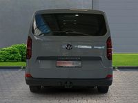 Neu VW T7 150 PS (110 kW) 2026 Grau Van