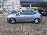 Gebraucht Opel Astra Selection 116 PS (85 kW) 2015 Silbersee/perl silber (m2) Kleinwagen