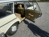Gebraucht Mercedes E230 133 PS (97 kW) 1983 Weiß Kombi