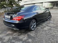 Gebraucht Mercedes CLA180 Urban 122 PS (89 kW) 2019 Kosmosschwarz  metalliclack Limousine