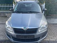 Gebraucht Skoda Fabia Ambiente 69 PS (50 kW) 2012 Grau Limousine