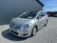 Gebraucht Toyota Verso Edition 126 PS (92 kW) 2011 Silber Van / Kleinbus