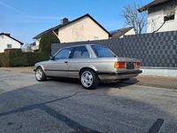 Gebraucht BMW 320 125 PS (91 kW) 1984 Beige Coupé