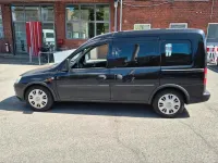 Używany Opel Combo 100 KM (73 kW) 2005 Czarny Minivan