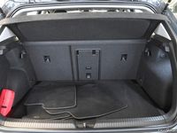 gebraucht VW Golf 1.0 VIII Lim eTSI Automatik Life SzHzg