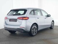 Gebraucht Mercedes 200 150 PS (110 kW) 2025 Lack hightechsilber (metallic) Limousine