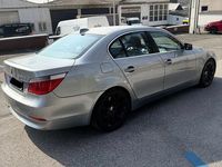 Gebraucht BMW 530 218 PS (160 kW) 2005 Silber Limousine