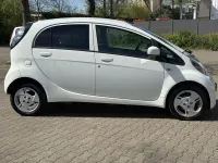 Gebraucht Mitsubishi i-MiEV Basis 49 kW (67 PS) 2013 Weiß Kleinwagen