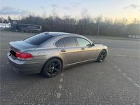 Gebraucht BMW 740 306 PS (225 kW) 2006 Grau Limousine