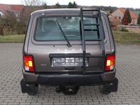 Gebraucht Lada niva 83 PS (61 kW) 2018 Braun SUV