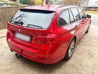 Gebraucht BMW 320 Advantage 184 PS (135 kW) 2015 Rot Kombi