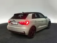 Neu Audi A1 Advanced 95 PS (69 kW) 2025 N8 tausilber metallic SUV