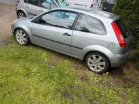 Gebraucht Ford Fiesta 69 PS (50 kW) 2005 Silber Kleinwagen