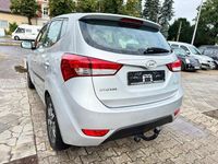 Gebraucht Hyundai ix20 YES! 90 PS (66 kW) 2015 Silber Kleinwagen