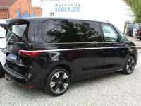 Używany VW Multivan Style 150 KM (110 kW) 2022 Czarny Minivan
